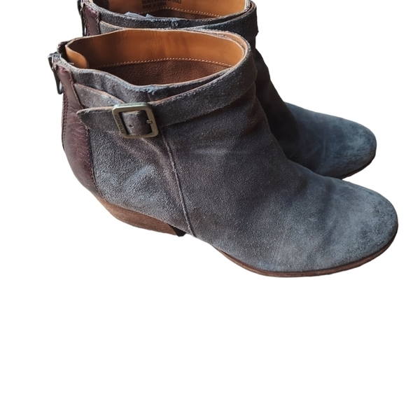 8.5 Kork-Ease distressed bootie - Picture 2 of 5